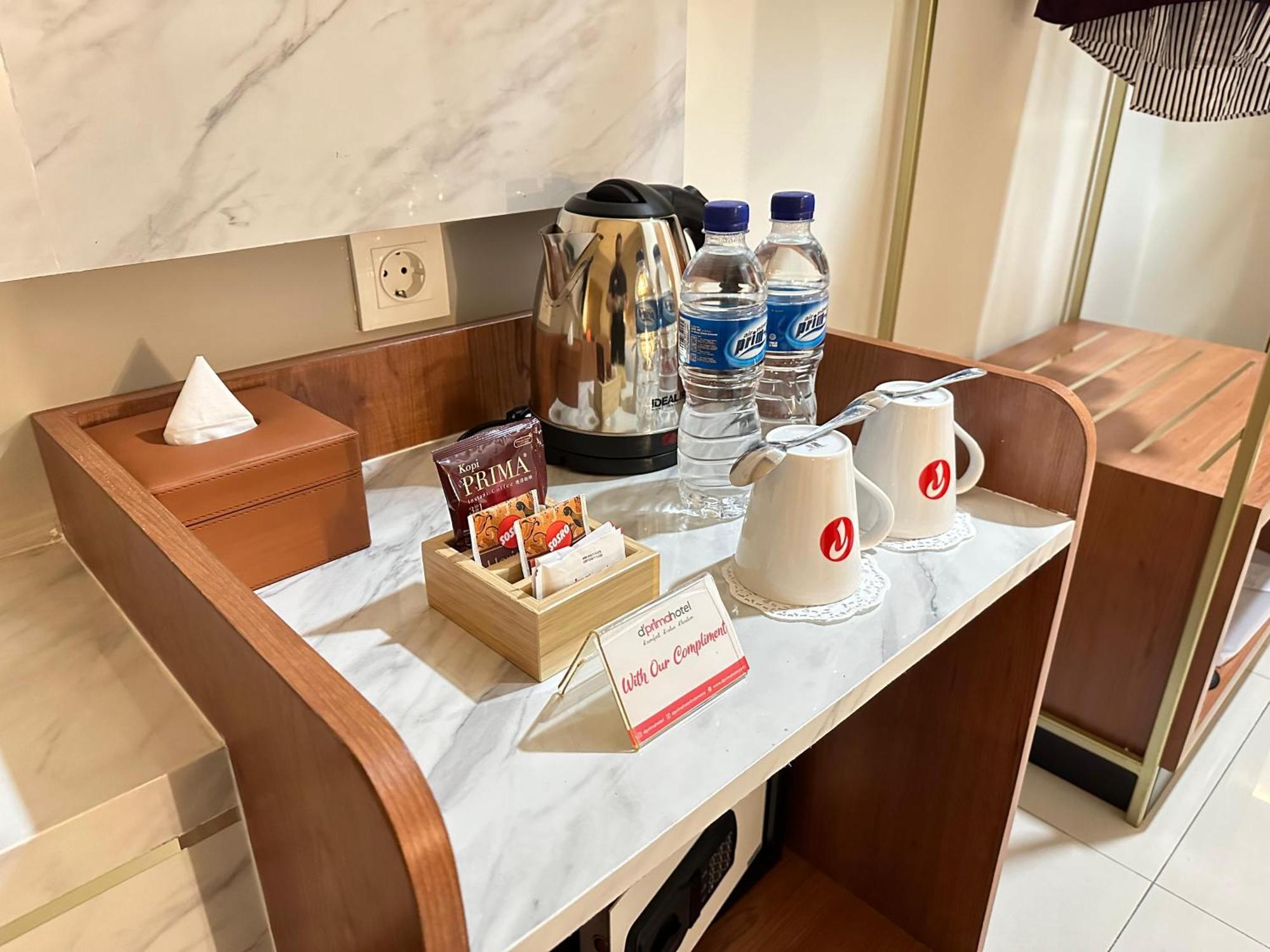 D'Primahotel Jemursari Surabaya Buitenkant foto