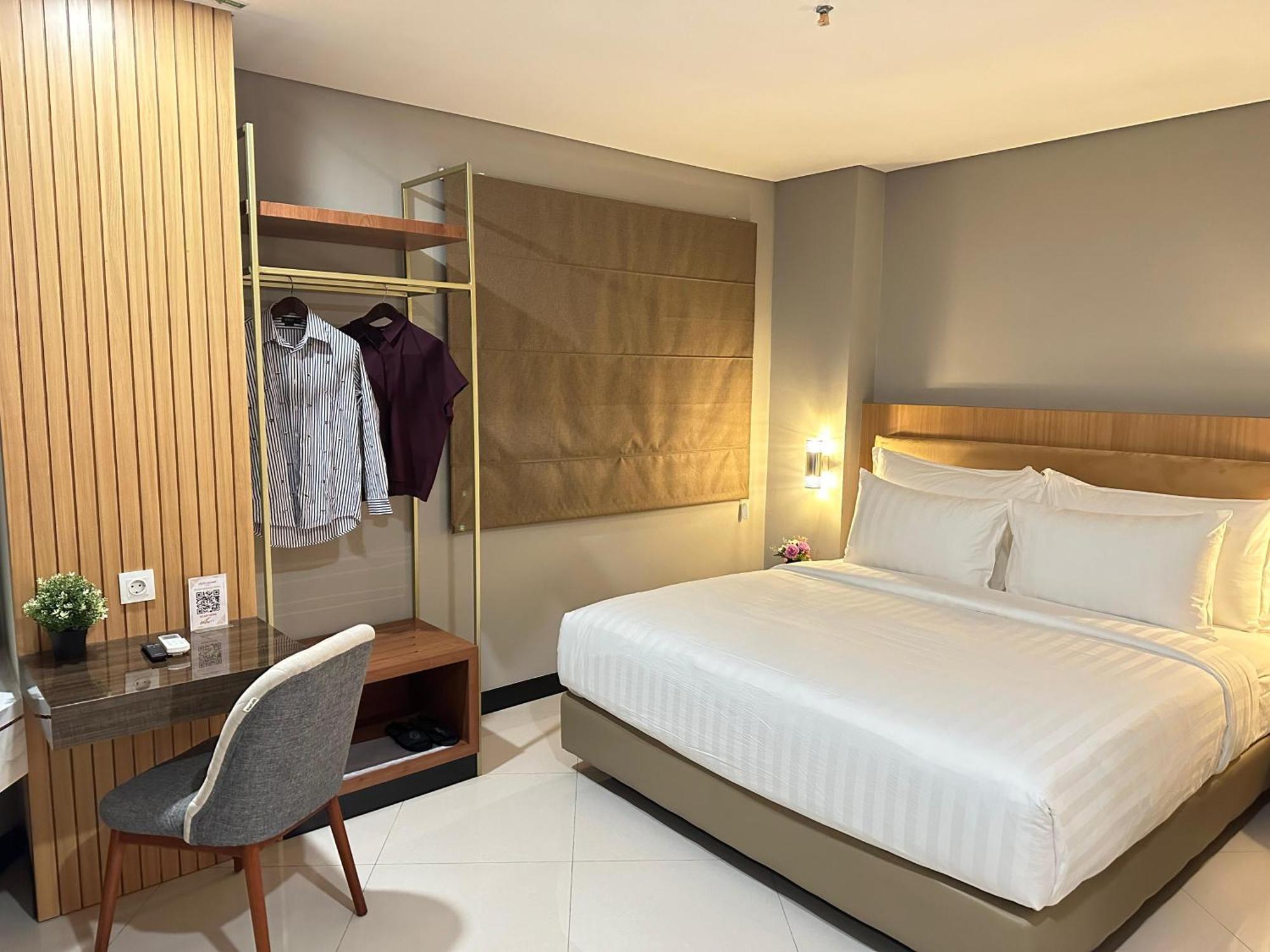 D'Primahotel Jemursari Surabaya Buitenkant foto